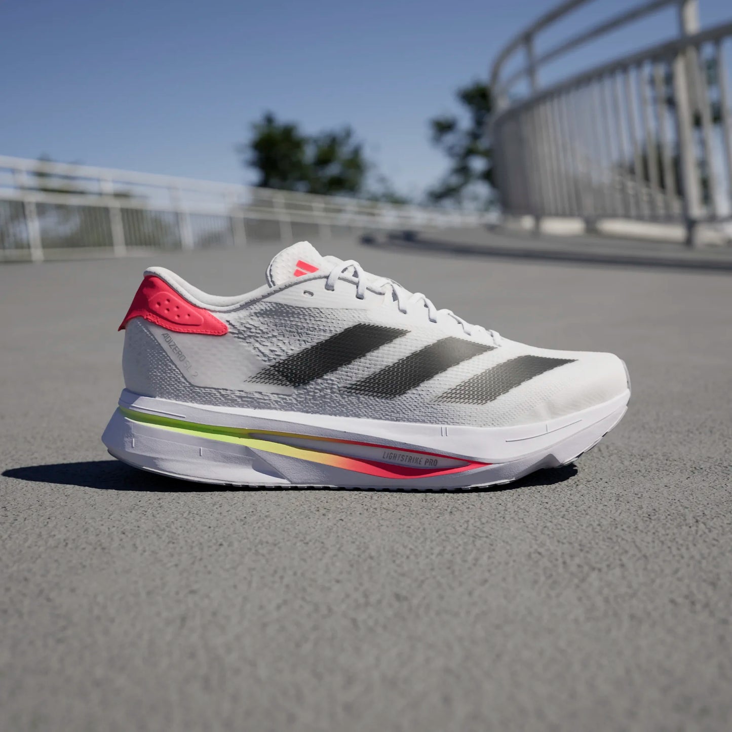 Adidas - Adizero SL2 - Cloud White / Core Black / lucid red - Chaussures de running hommes