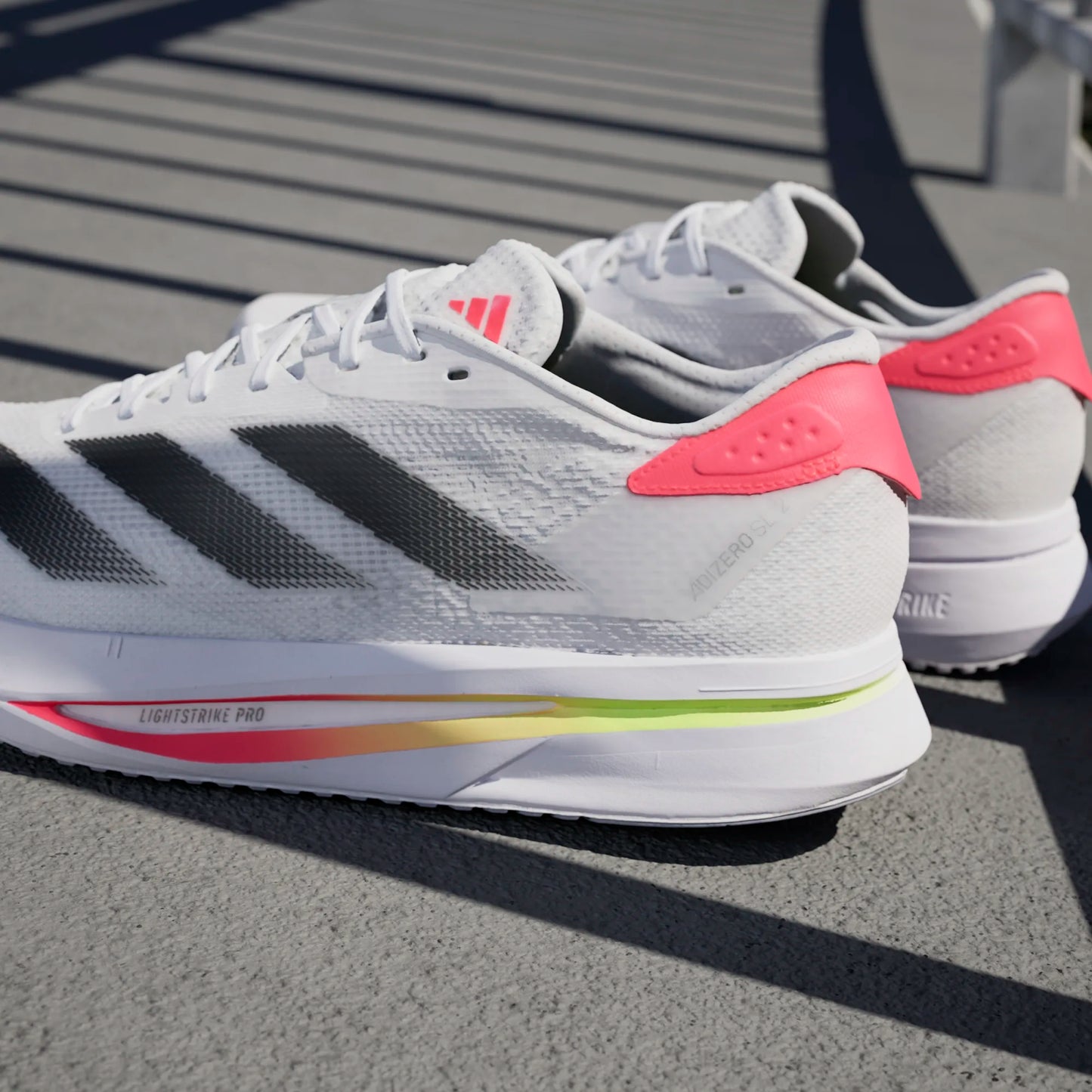 Adidas - Adizero SL2 - Cloud White / Core Black / lucid red - Chaussures de running hommes